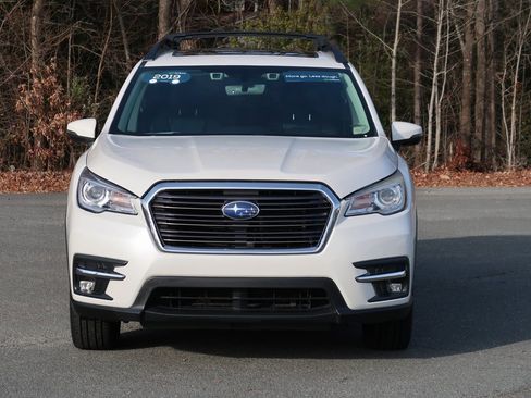 Used 2019 Subaru Ascent Limited w/ Popular Package #3 image 2