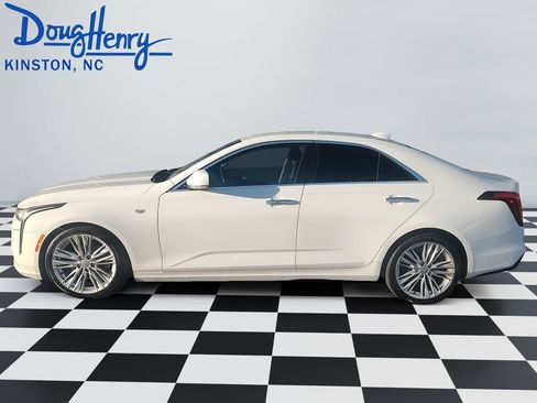 Used 2020 Cadillac CT4 Premium Luxury image 2
