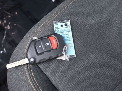 Used 2025 Jeep Wrangler Sport image 16