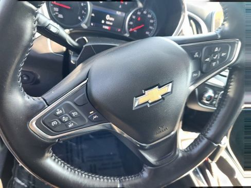 Used 2021 Chevrolet Equinox Premier image 21