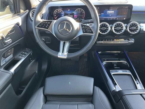Used 2024 Mercedes-Benz GLB 250 GLB 250 image 12