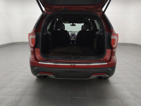 Used 2019 Ford Explorer Limited w/ Ford Safe & Smart Package FWD image 29