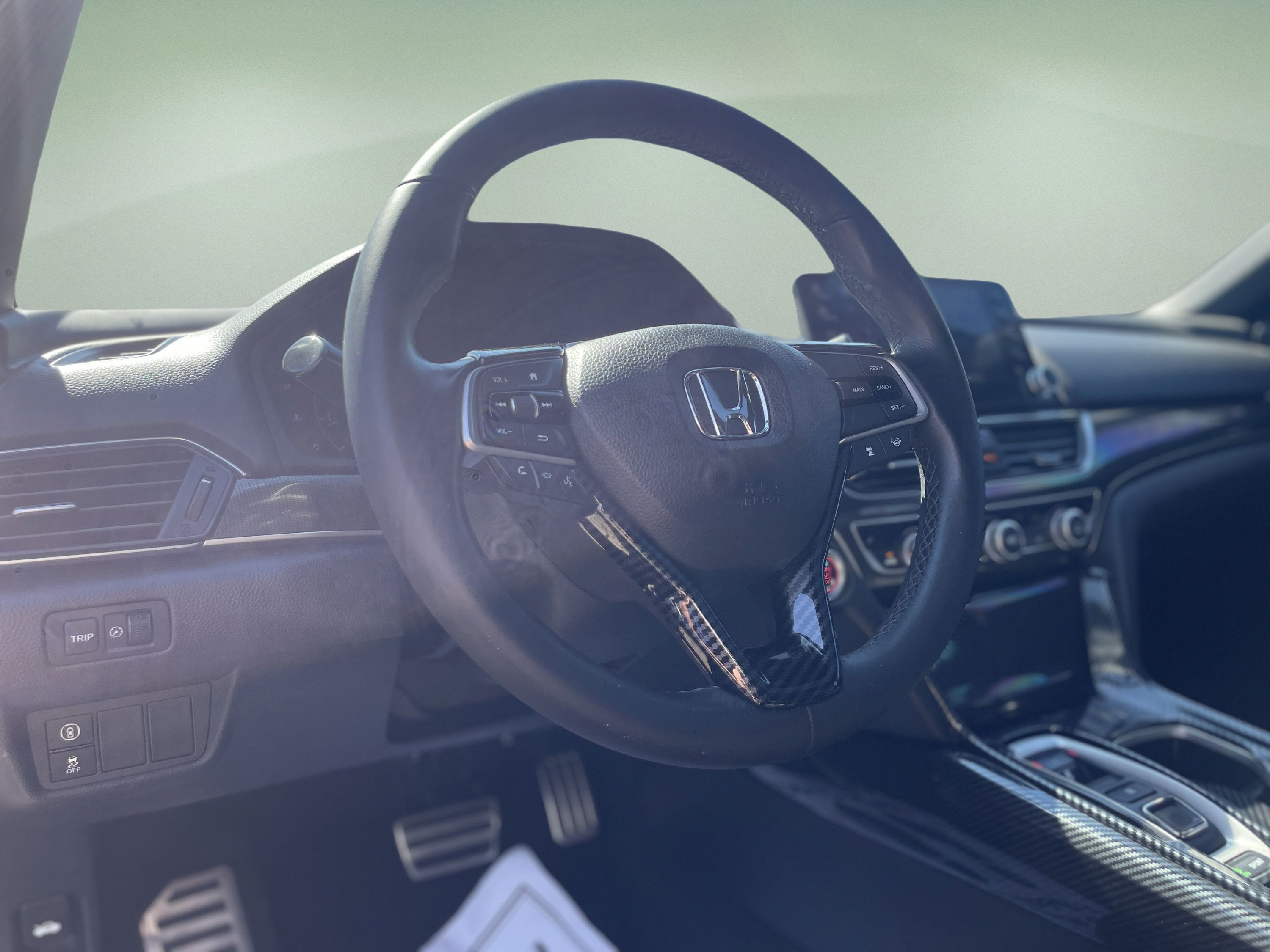 Used 2018 Honda Accord Sport image 16