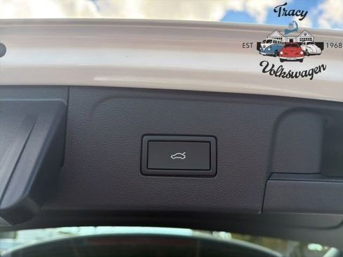 New 2026 Volkswagen Atlas SE image 25