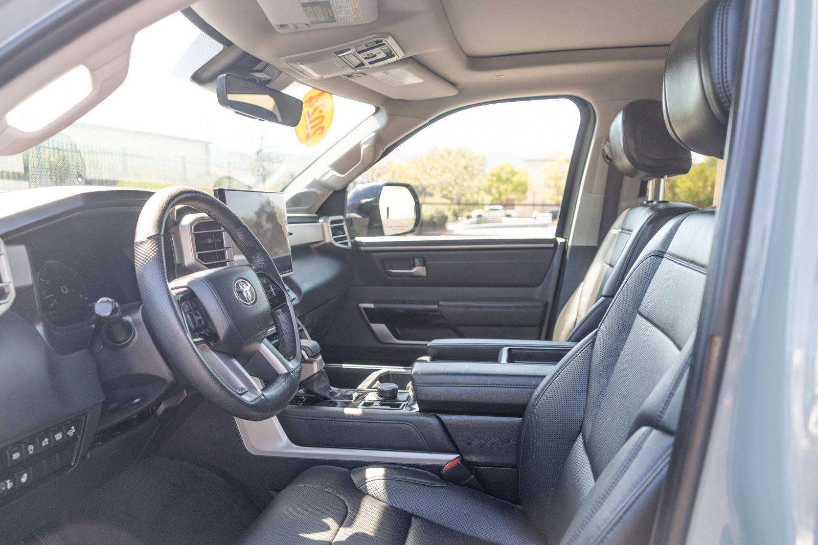 Used 2024 Toyota Tundra Limited AWD/4WD image 15