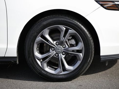 Used 2023 Honda Accord EX image 10