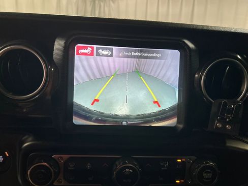 Used 2021 Jeep Wrangler Unlimited Rubicon w/ Xtreme Recon 35" Tire Package image 18