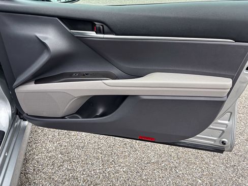 Used 2024 Toyota Camry LE image 33