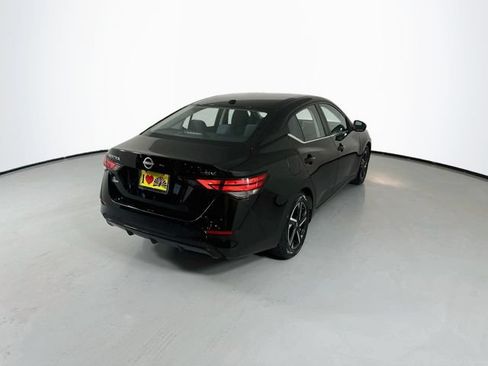 Used 2024 Nissan Sentra SV FWD image 9