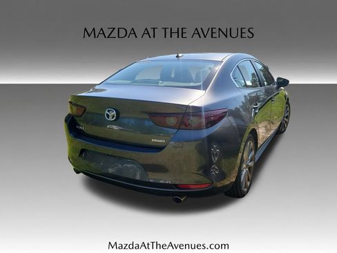 Used 2019 MAZDA MAZDA3 Sedan FWD image 10