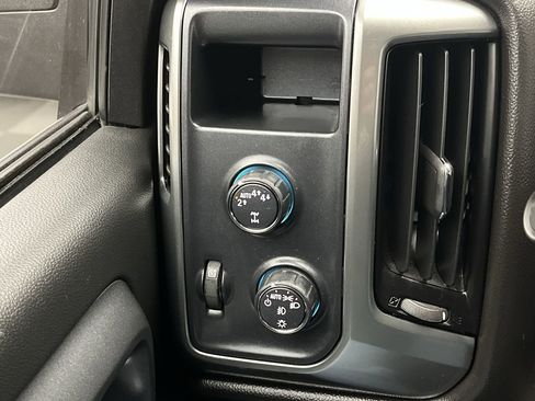 Used 2018 Chevrolet Silverado 1500 LT w/ All Star Edition image 15