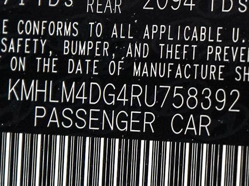 Used 2024 Hyundai Elantra SEL FWD image 25