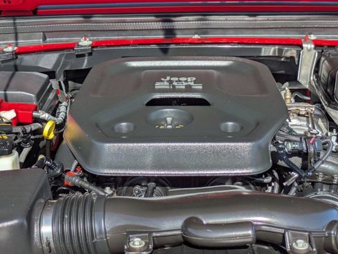 Used 2021 Jeep Wrangler Unlimited Sahara image 23