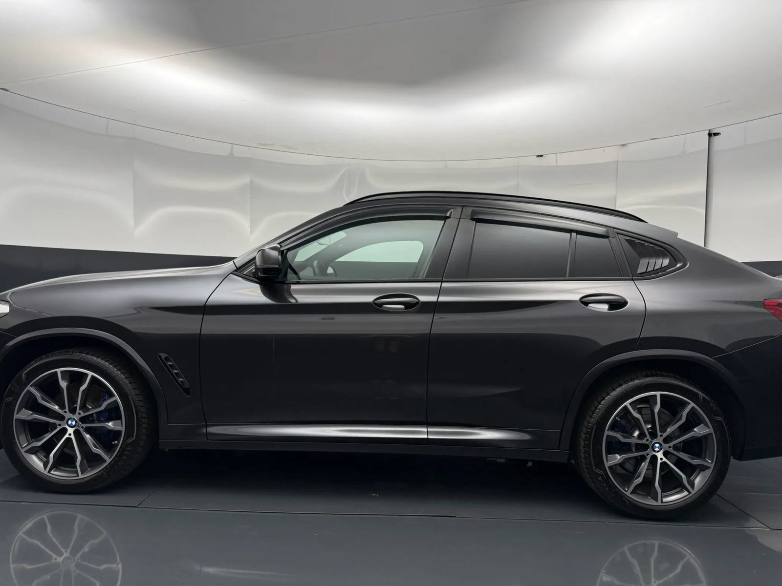 Used 2023 BMW X4 M40i AWD/4WD image 4