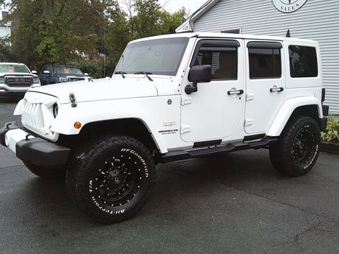Used 2012 Jeep Wrangler Unlimited Sahara w/ Dual Top Group AWD/4WD image 2