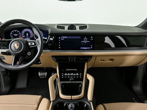 New 2025 Porsche Cayenne S image 19
