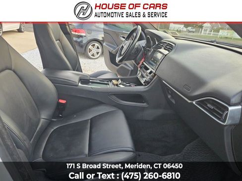 Used 2018 Jaguar F-PACE Premium AWD/4WD image 46
