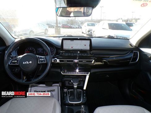Used 2022 Kia Seltos EX image 13