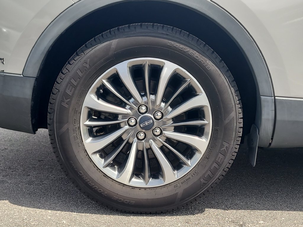 Certified 2020 Lincoln Nautilus FWD w/ Equipment Group 101A image 5