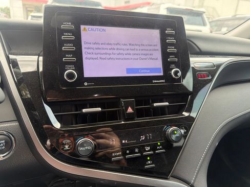 Used 2024 Toyota Camry SE FWD image 9