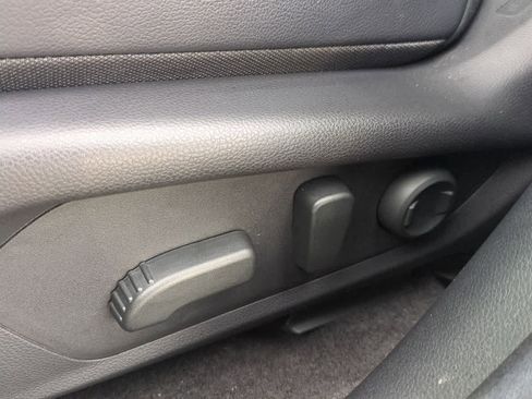 Certified 2025 Subaru Crosstrek 2.5i Limited image 16