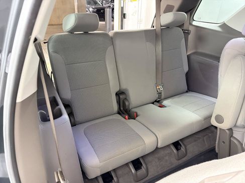 Certified 2020 Chevrolet Traverse LT FWD image 13