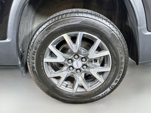 Used 2023 GMC Acadia SLE w/ Driver Convenience Package FWD image 31