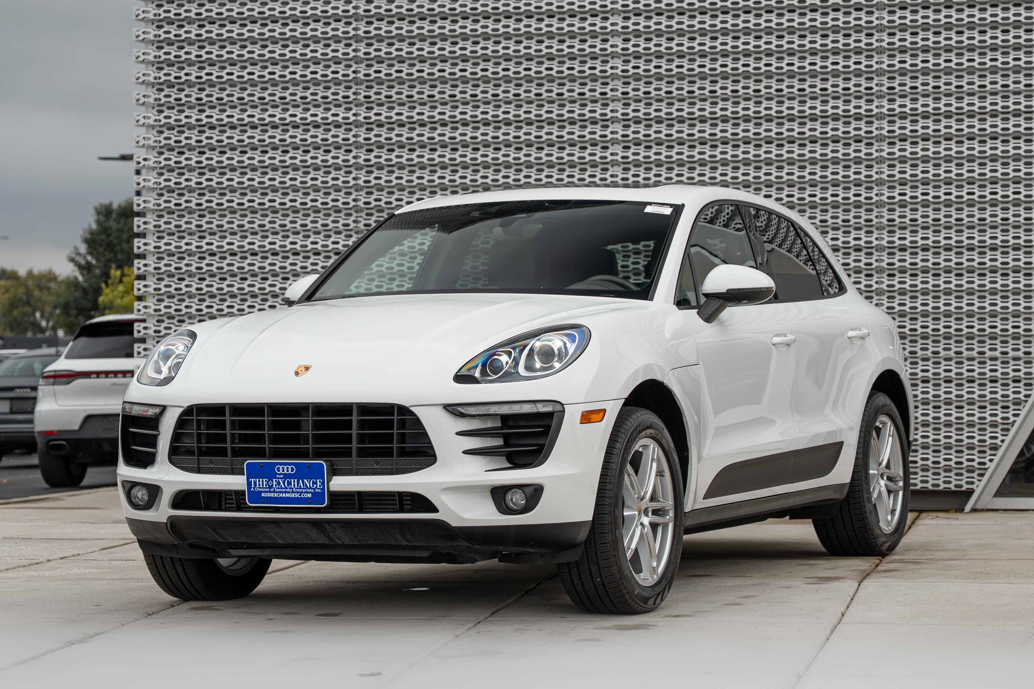 Used 2017 Porsche Macan AWD/4WD image 7