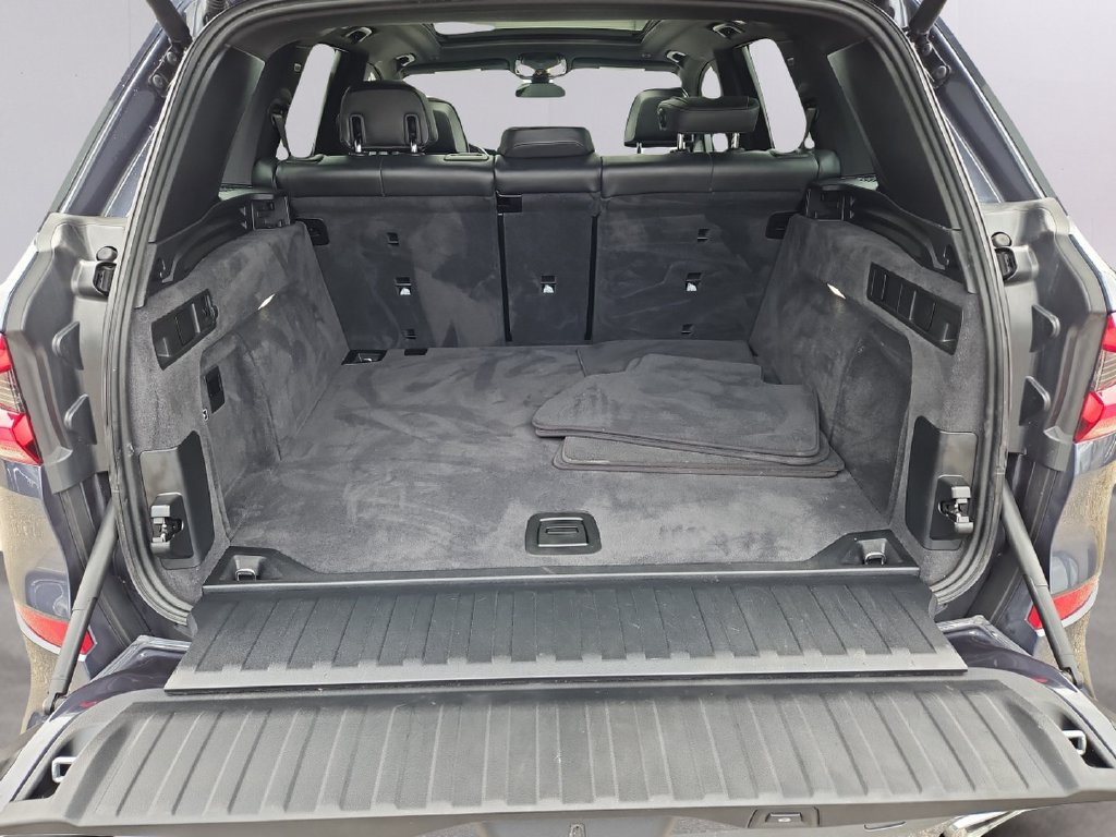 Used 2019 BMW X5 xDrive40i w/ M Sport Package AWD/4WD image 38
