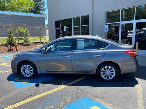 Used 2018 Nissan Sentra SV FWD image 14