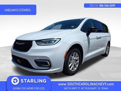 Used 2024 Chrysler Pacifica Touring-L