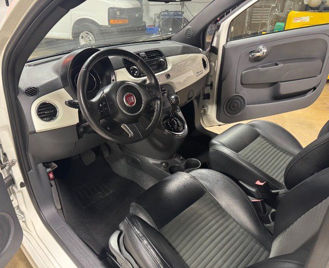 Used 2015 FIAT 500 Turbo w/ Comfort/Convenience Group FWD image 22