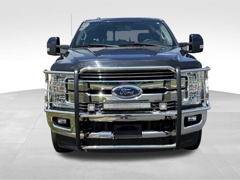 Used 2018 Ford F350 Lariat w/ Lariat Value Package AWD/4WD image 3
