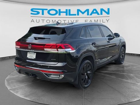 Certified 2024 Volkswagen Atlas Cross Sport SE AWD/4WD image 5