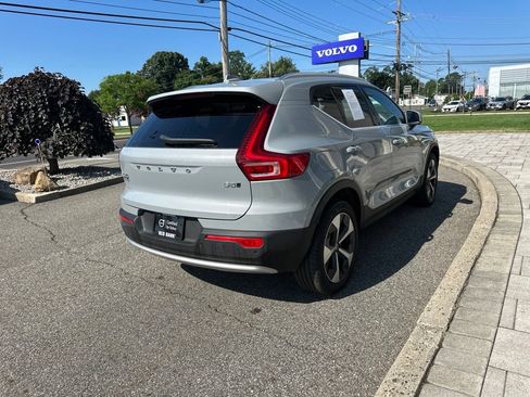 Used 2025 Volvo XC40 B5 Plus AWD/4WD image 6