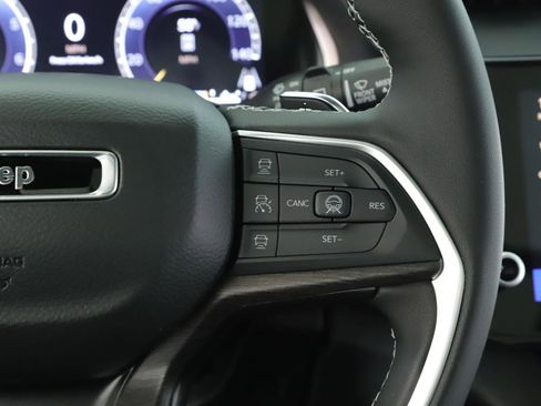 New 2026 Jeep Grand Cherokee Limited w/ Limited Altitude Package image 8