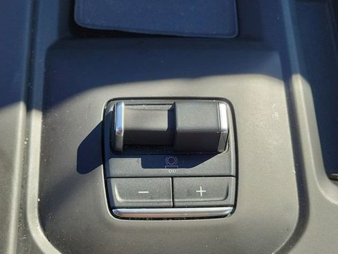 Certified 2024 GMC Sierra 2500 Denali Ultimate image 37