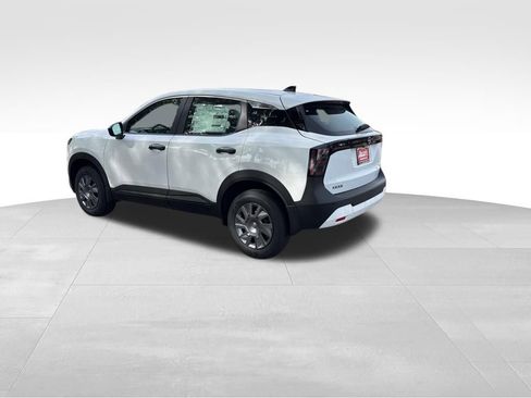 New 2026 Nissan Kicks S image 2