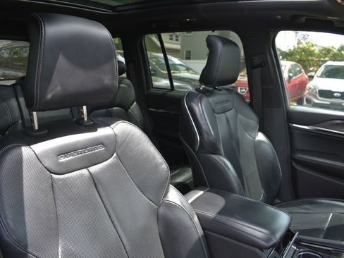 Used 2022 Jeep Grand Cherokee Overland AWD/4WD image 20