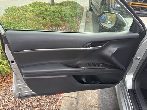 Used 2024 Toyota Camry LE image 12