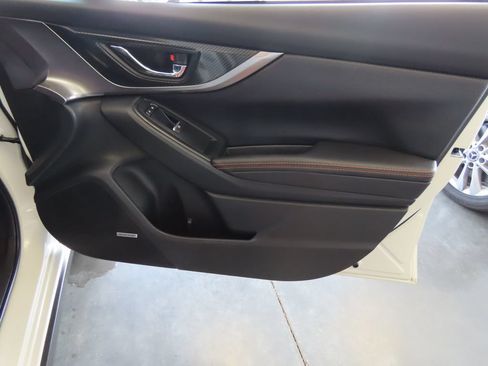 Used 2020 Subaru Crosstrek 2.0i Limited w/ Moonroof Package w/Navigation AWD/4WD image 37