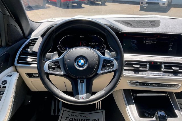 Used 2022 BMW X5 xDrive45e w/ M Sport Package AWD/4WD image 6