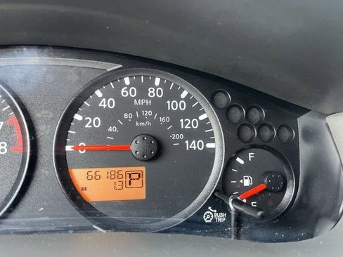 Used 2020 Nissan Frontier S image 24