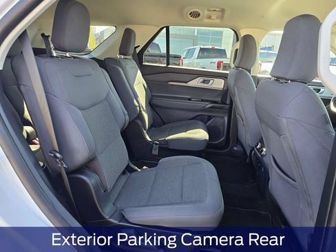 Used 2025 Ford Explorer Active AWD/4WD image 15
