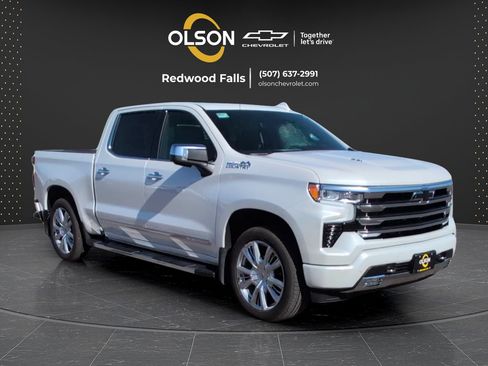 Used 2024 Chevrolet Silverado 1500 High Country w/ High Country Premium Package AWD/4WD image 7