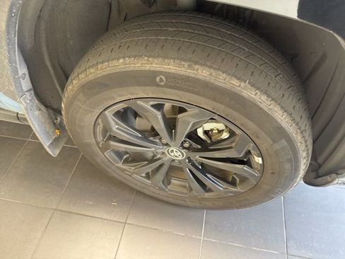 Used 2024 Toyota RAV4 SE image 6