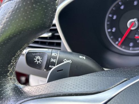 Used 2020 Genesis G70 2.0T RWD image 39