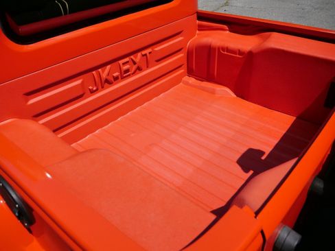 Used 2015 Jeep Wrangler Unlimited Sahara w/ Max Tow Package AWD/4WD image 10
