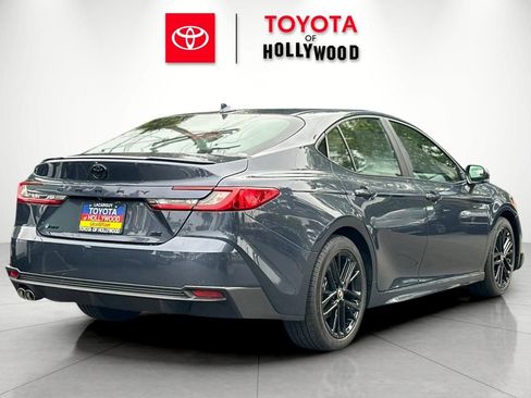 New 2026 Toyota Camry SE FWD image 4