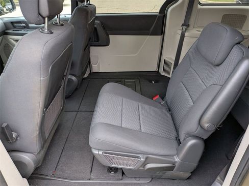 Used 2010 Dodge Grand Caravan SE w/ SE Plus Group image 20